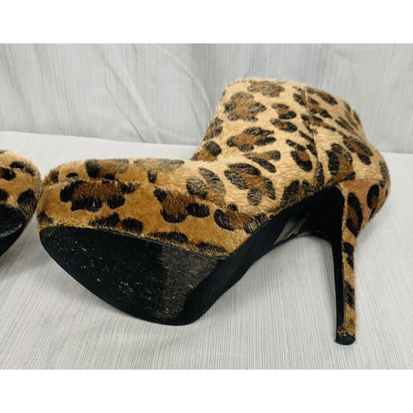 Breckelle's Women Size 7 Cheetah/Leopard Print Stiletto Heel Bootie/Boots‎ - Picture 11 of 12